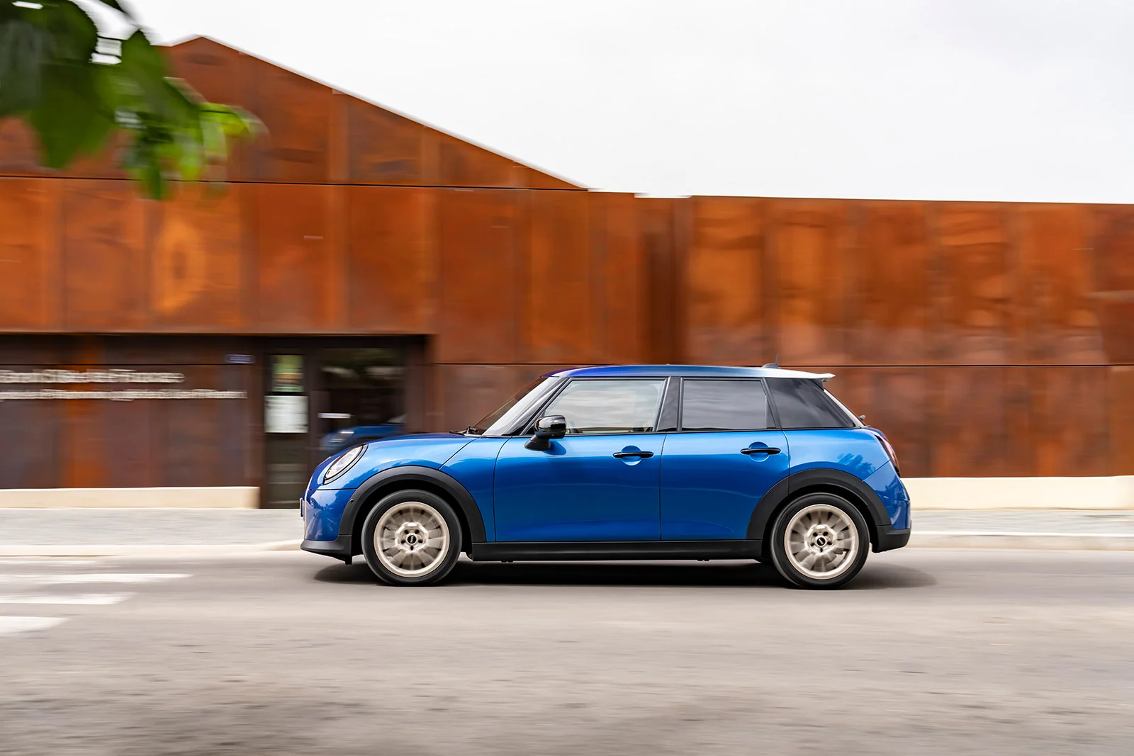 YENİ MINI COOPER 5 KAPI.